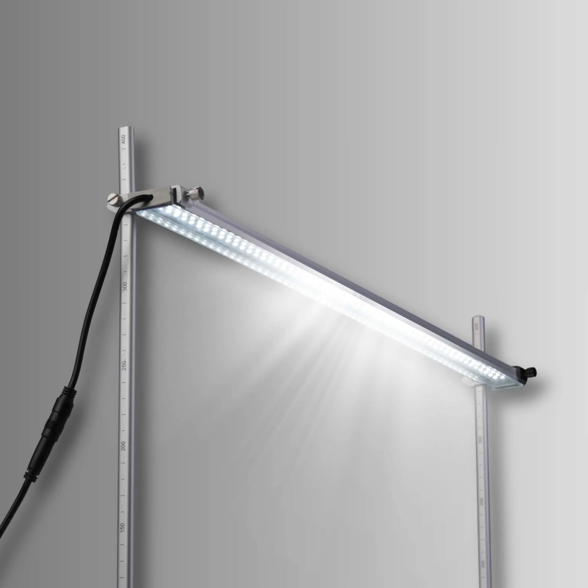 2 FT LED Grow Light with Stand - Image 4