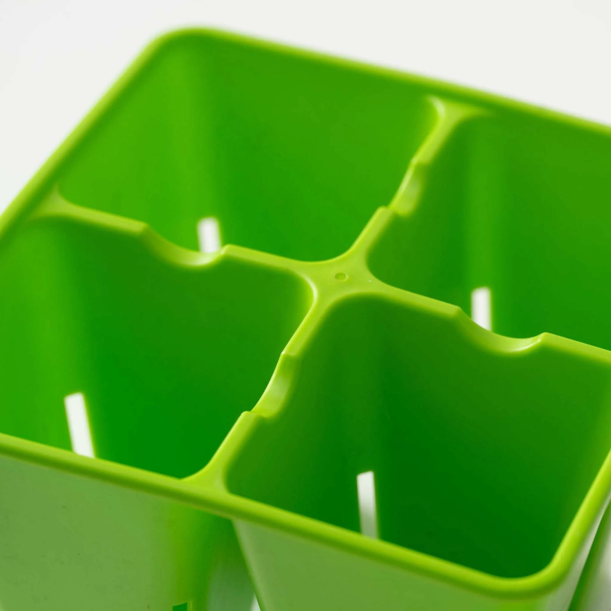 4 Cell Plug Tray Inserts - Image 13
