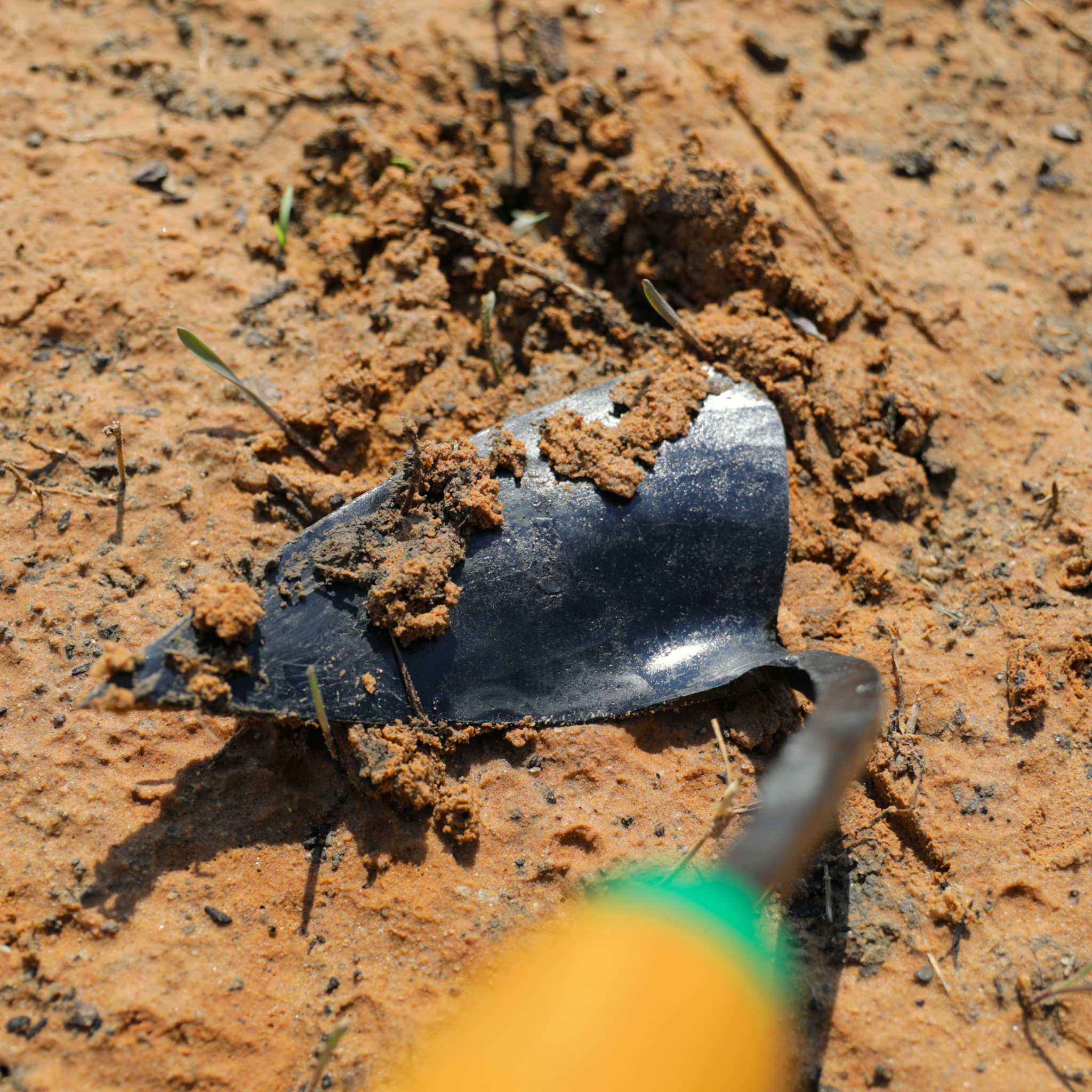 Ez-Digger Korean Triangle Blade | Short Handle - Image 5